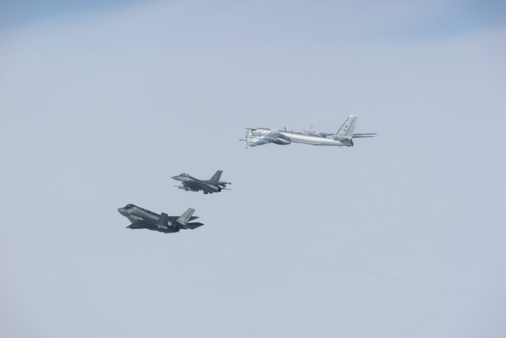 Bombarderos Chinos y Rusos en Alaska